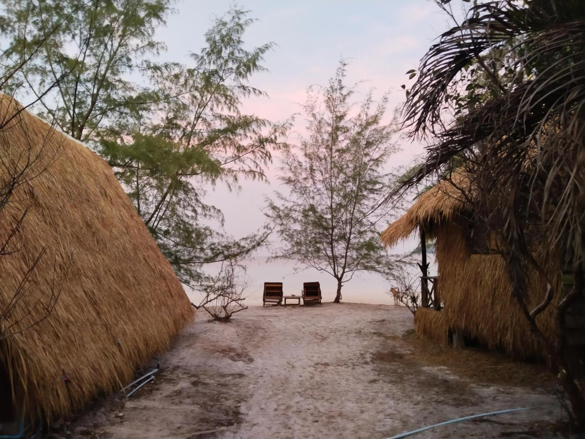 Green Blue Beach Hostel Koh Rong Sanloem Exterior photo